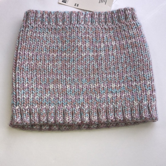 NWT Urban Outfitters Square Knit Pastel Neck Warmer OSFM - Picture 3 of 3